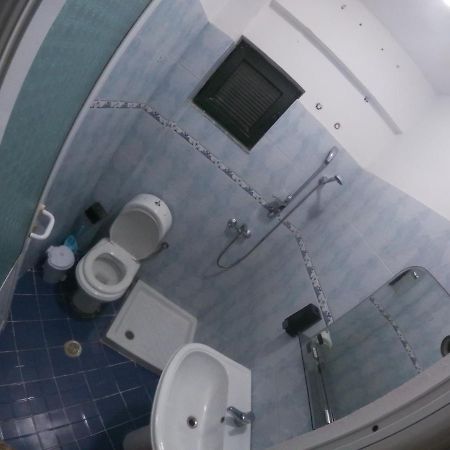 Kanina Hotel&Hostel Sarandë Esterno foto