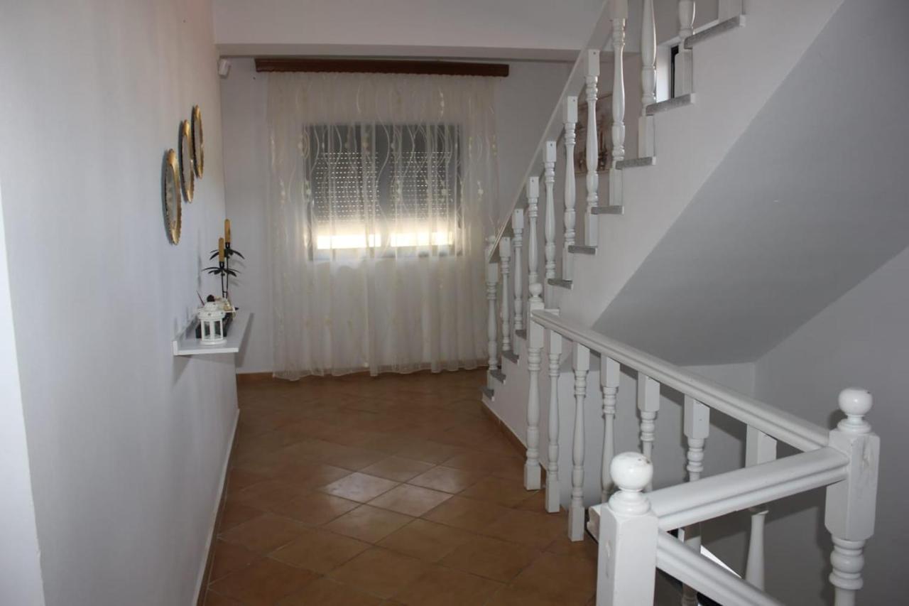 Kanina Hotel&Hostel Sarandë Esterno foto