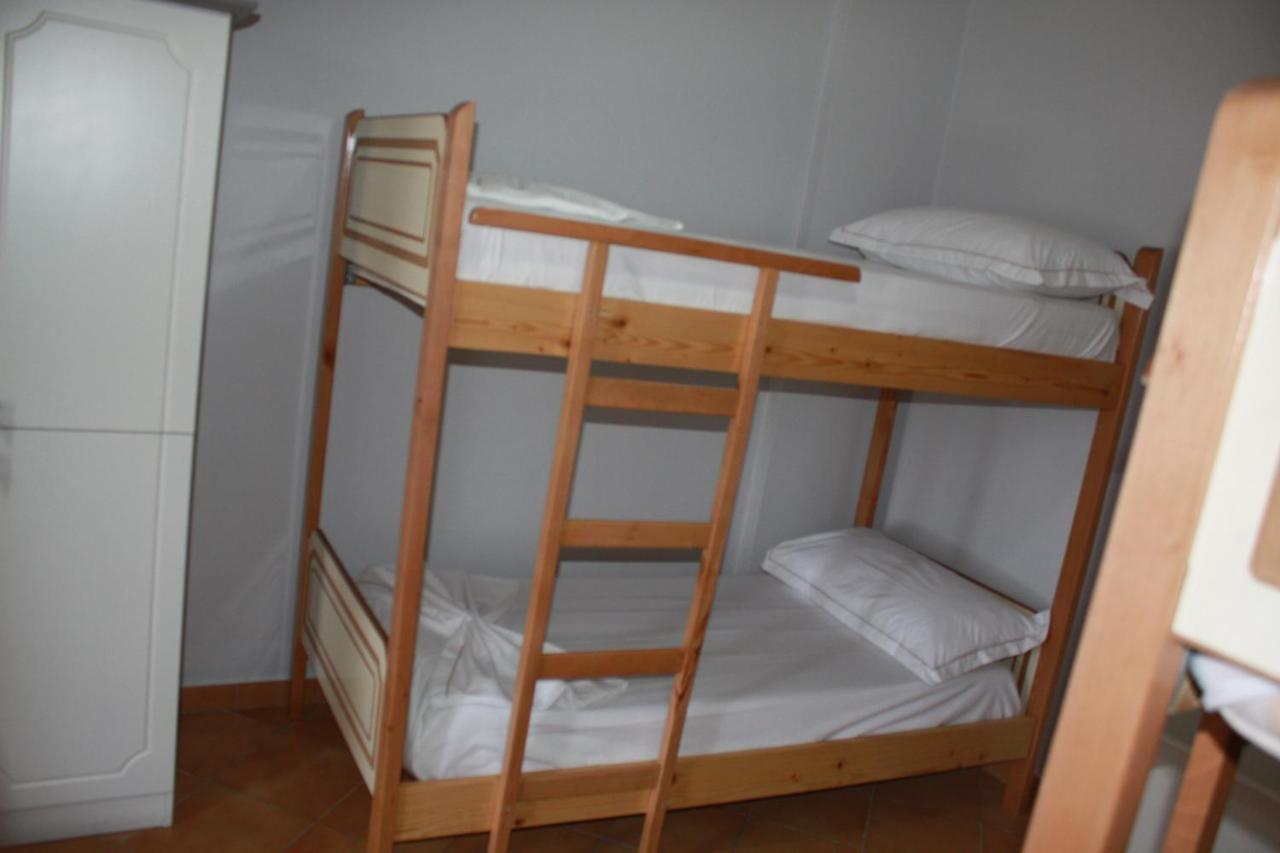 Kanina Hotel&Hostel Sarandë Esterno foto